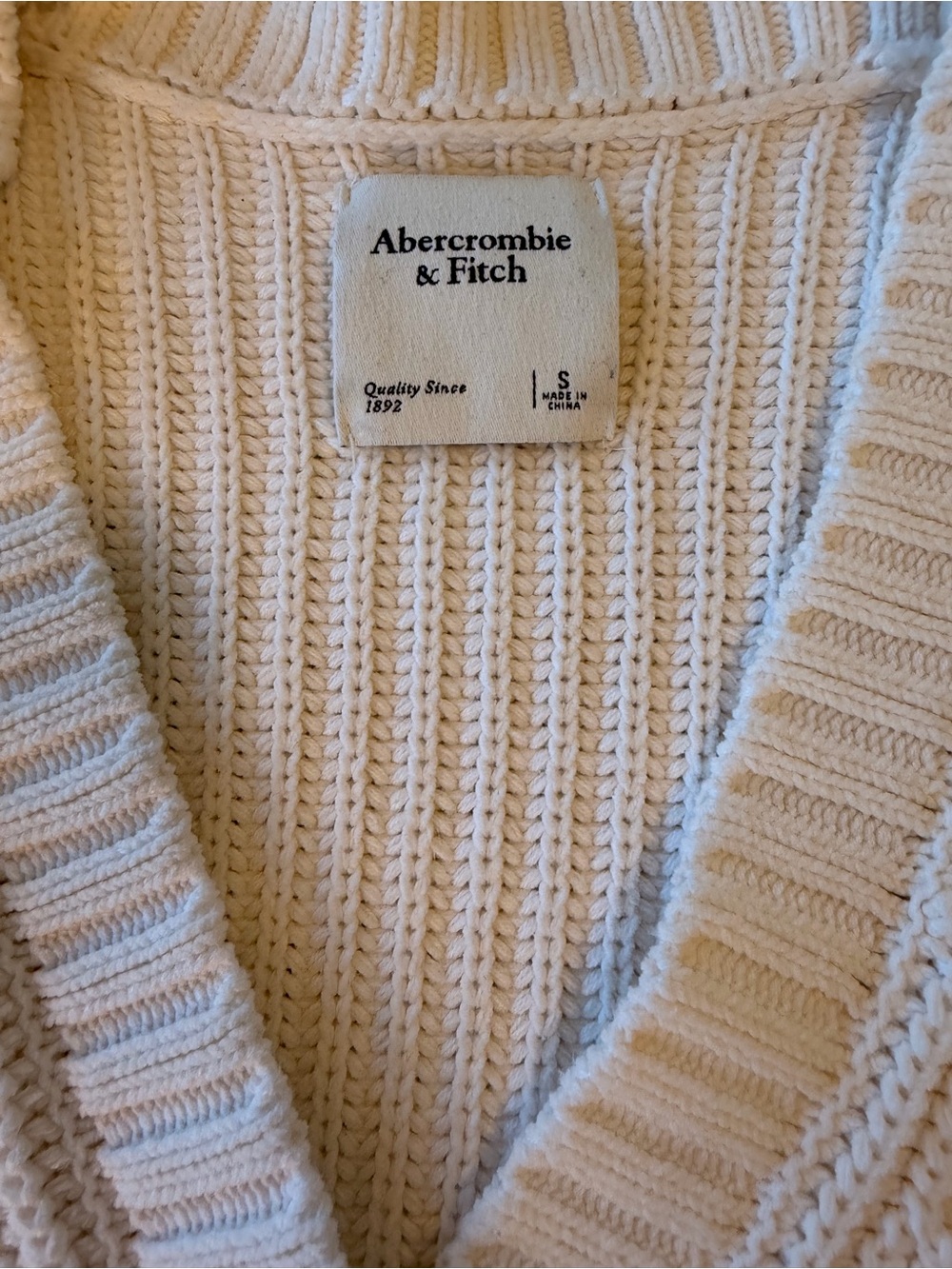 Abercrombie & Fitch Ivory Chunky Knit Cardigan | Size Small - Picture 3 of 6